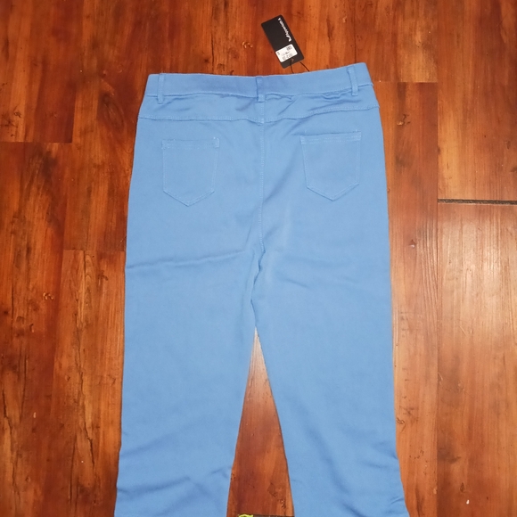 Capri stretch fit - Picture 9 of 9